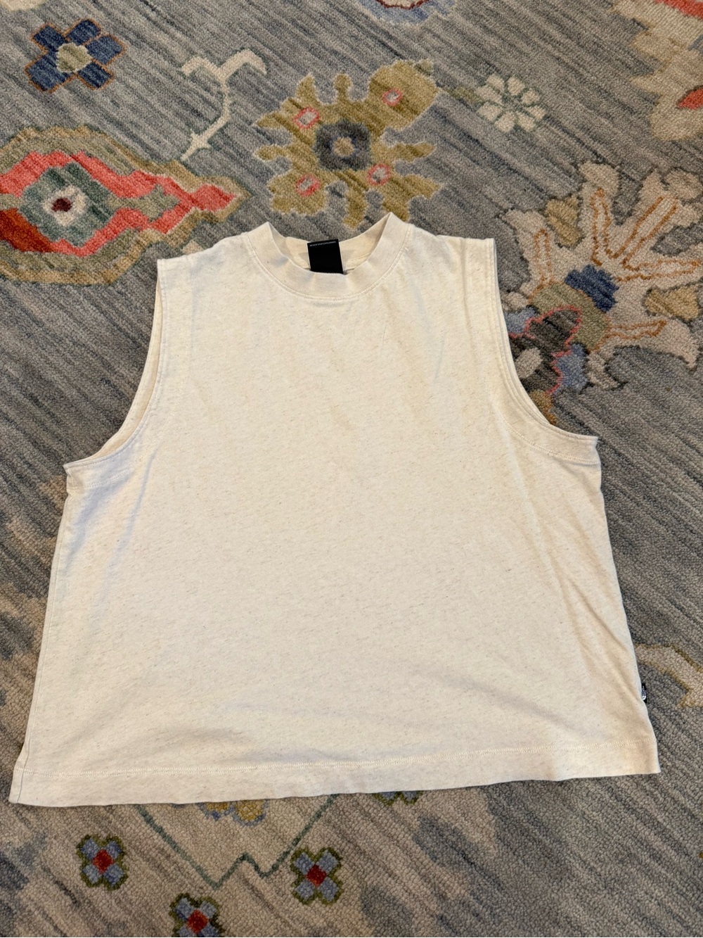 The North Face women’s Sleeveless Crewneck mock neck Tank Top Light Oatmeal Med